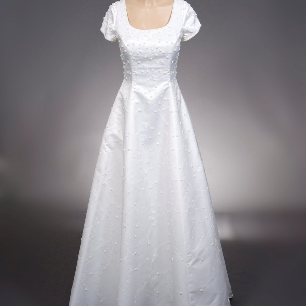 Unique Alfred Angelo Wedding Dress